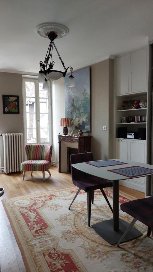 Suprematisme Appartement De Prestige Vierzon Ngoại thất bức ảnh